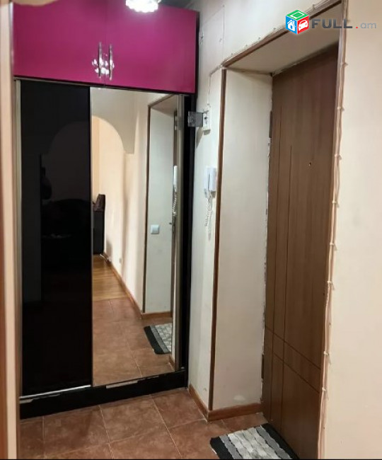 AV0449 Օրավարձով է տրվում 1 սենյականոց բնակարան Շինարարների փողոցում