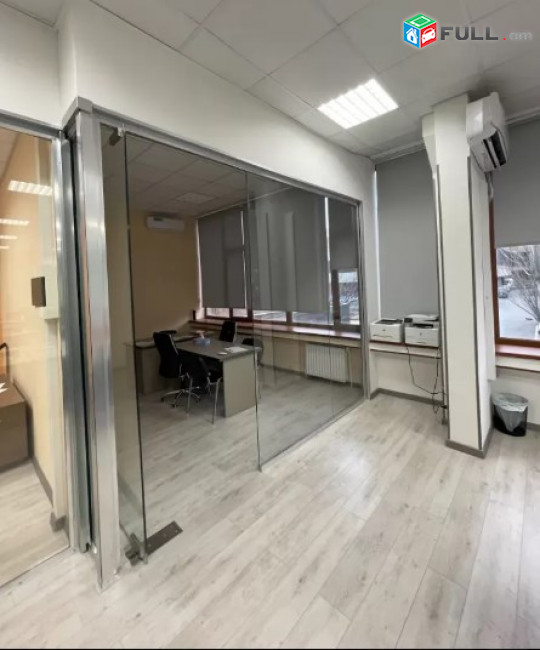 AV0457 Վարձով է տրվում համատեղելիությամբ կոմերցիոն տարածք Հակոբ Հակոբյան փողոցում