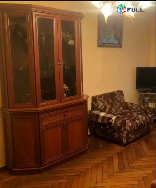 AV0470 Վարձով է տրվում 2 սենյականոց բնակարան Մանանդյան փողոցում