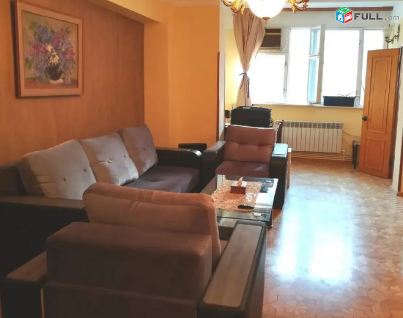 AV0492 Վարձով է տրվում 3 սենյականոց բնակարան Մաշտոցի պողոտայում