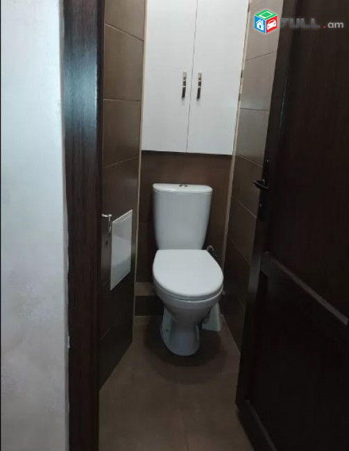 AV0494 Վարձով է տրվում 3 սենյականոց բնակարան Ամիրյան փողոցում