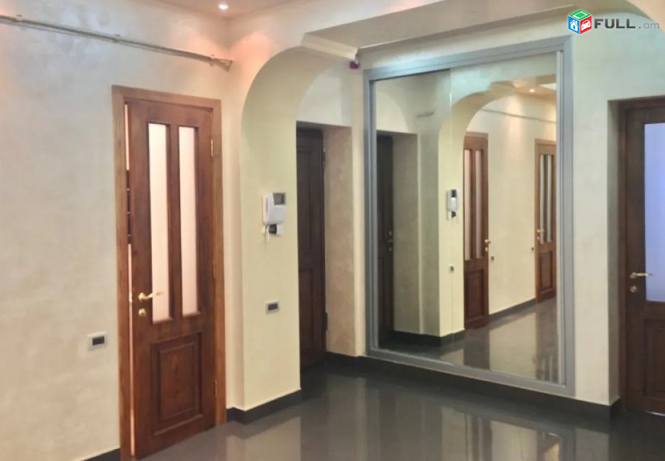 AV0496 Վարձով է տրվում 3 սենյականոց բնակարան Մհեր Մկրտչյան փողոցում