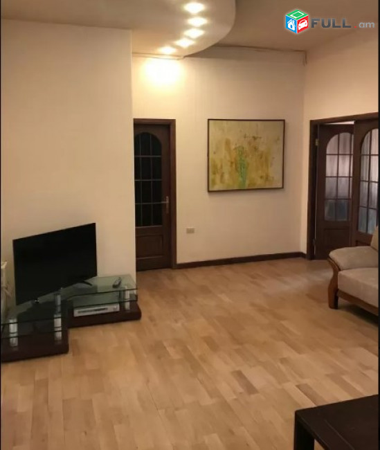 AV0539 Վարձով է տրվում 4 սենյականոց բնակարան Թումանյան փողոցում