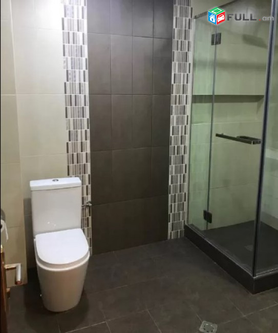 AV0539 Վարձով է տրվում 4 սենյականոց բնակարան Թումանյան փողոցում