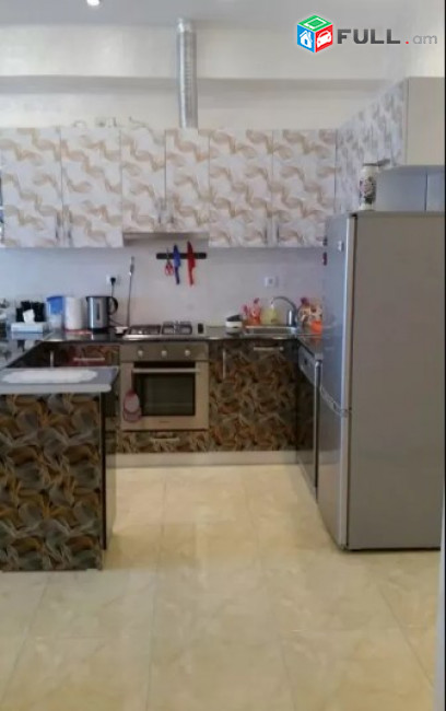 AV0607 Վարձով է տրվում 3 սենյականոց բնակարան Մամիկոնյանց փողոցում,նորակառույց