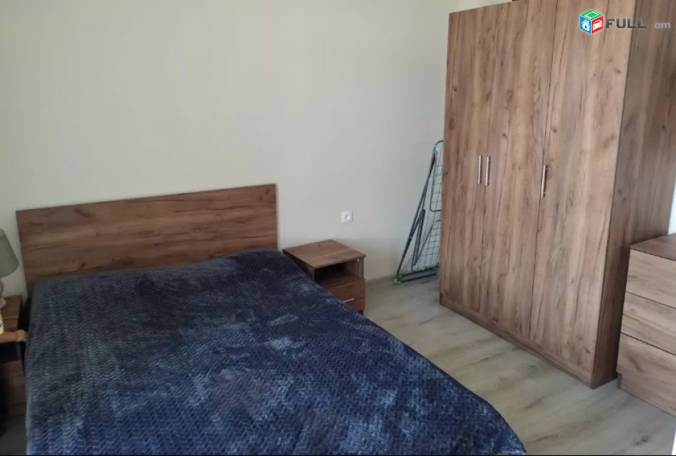 AV0647 Վարձով է տրվում 3 սենյականոց բնակարան Անաստաս Միկոյան փողոցում
