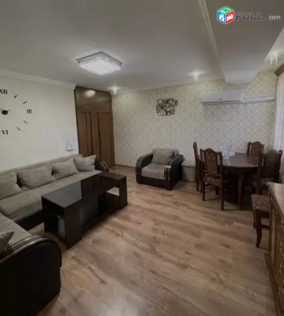 AV0692 Վարձով է տրվում 3 սենյականոց բնակարան Վերին Անտառային փողոցում