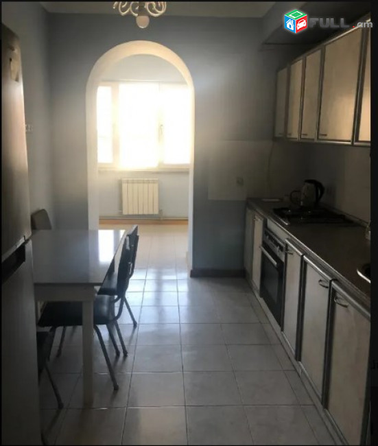 AV0724 Վարձով է տրվում 3 սենյականոց բնակարան Սարյան փողոցում