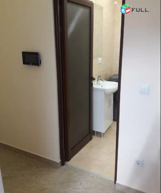 AV0753 Վարձով է տրվում 2 սենյականոց բնակարան Չարենցի փողոցում