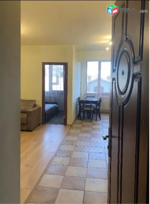 AV0752 Վարձով է տրվում 2 սենյականոց բնակարան Վարդանանց փողոցում