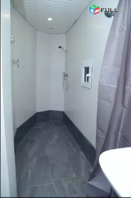 AV0510 Վարձով է տրվում 3 սենյականոց բնակարան Մեսրոպ Մաշտոցի պողոտայում