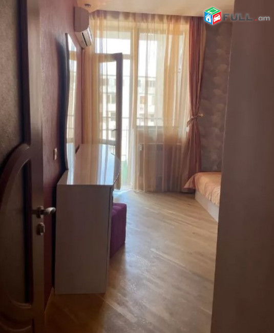 AV0512 Վարձով է տրվում 3 սենյականոց բնակարան Արամի փողոցում