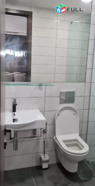 AV0703 Վարձով է տրվում 2 սենյականոց բնակարան Նաիրի Զարյան փողոցում