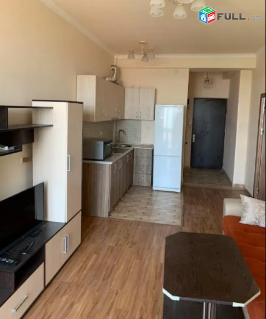 AV0702 Վարձով է տրվում 2 սենյականոց բնակարան Նիկողայոս Ադոնցի փողոցում