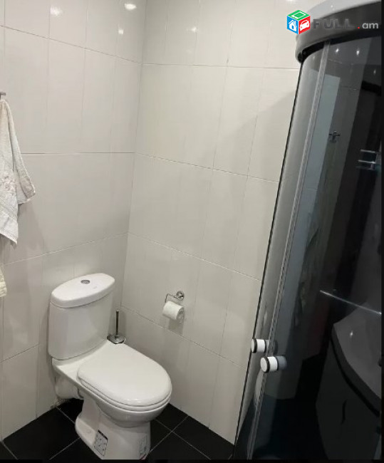 AV0701 Վարձով է տրվում 2 սենյականոց բնակարան Նիկողայոս Ադոնցի փողոցում