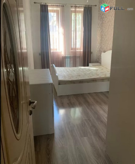 AV0783 Վարձով է տրվում առանձնատուն Բուռնազյան փողոցում