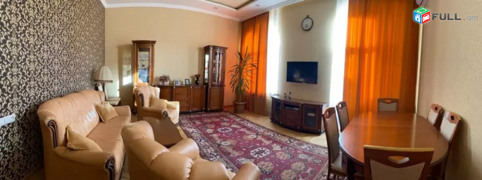 AV0849 Վարձով է տրվում 3 սենյականոց բնակարան Պարոնյան փողոցում