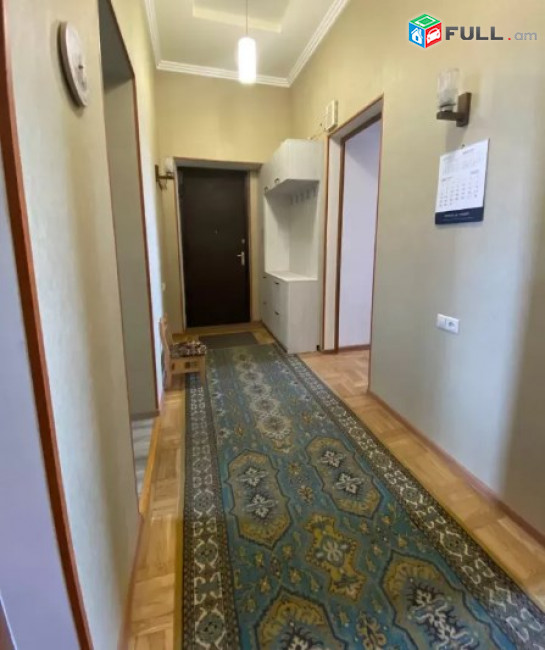 AV0849 Վարձով է տրվում 3 սենյականոց բնակարան Պարոնյան փողոցում