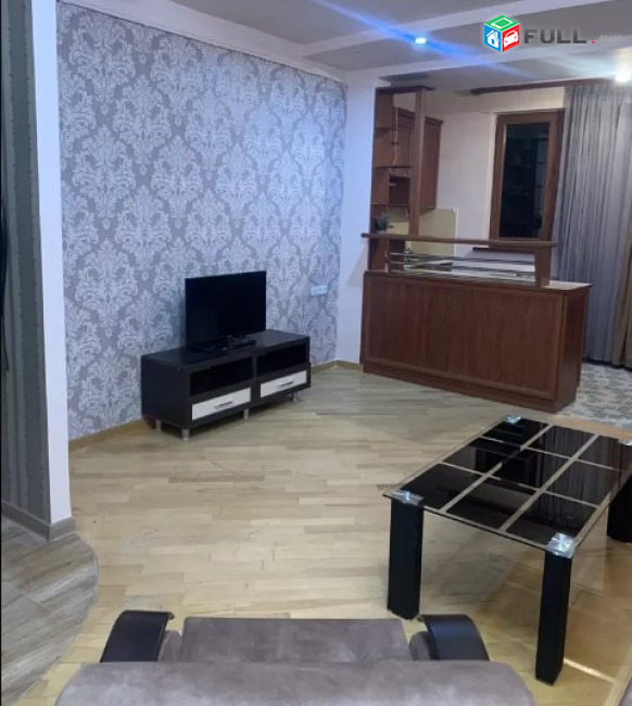 AV0852 Վարձով է տրվում 2 սենյականոց բնակարան Ամիրյան փողոցում