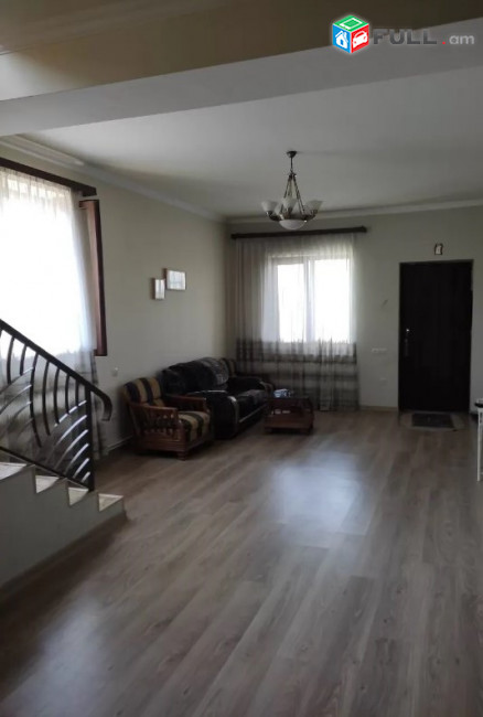AV0890 Վարձով է տրվում 2 հարկանի առանձնատուն Դուրյան թաղամասում,Ավան