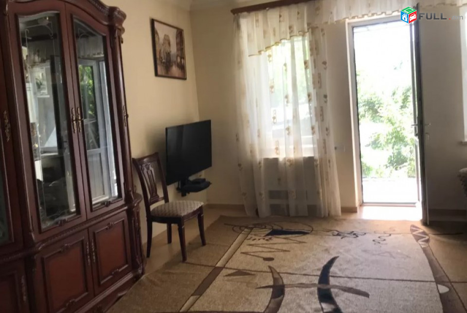 AV0902 Վարձով է տրվում 2 հարկանի առանձնատուն Կարապետ Ուլնեցու փողոցում
