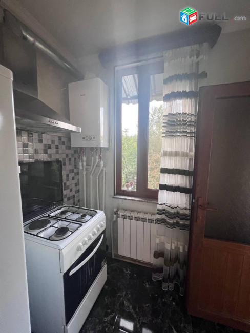 AV0903 Վարձով է տրվում 3 սենյականոց բնակարան Դավիթաշենի 1-ին թաղամասում