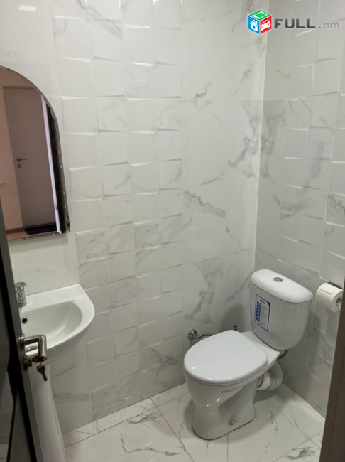 AV0909 Վարձով է տրվում 2 սենյականոց բնակարան Չեխովի փողոցում