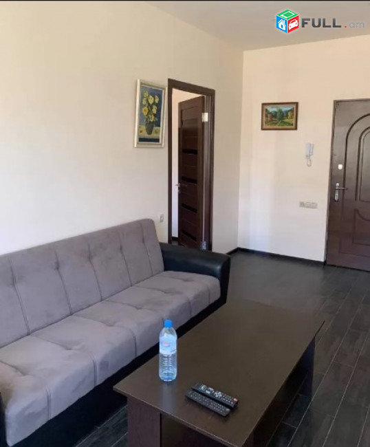 AV0915 Վարձով է տրվում 2 սենյականոց բնակարան Լեռ Կամսարի փողոցում
