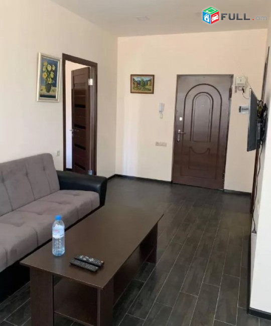 AV0915 Վարձով է տրվում 2 սենյականոց բնակարան Լեռ Կամսարի փողոցում