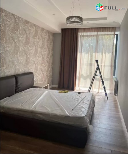 AV0907 Վարձով է տրվում 2 սենյականոց բնակարան Արամ Խաչատրյան փողոցում