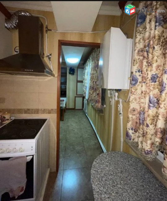 AV0906 Վարձով է տրվում 3 սենյականոց բնակարան Դավիթաշենի 4-րդ թաղամասում