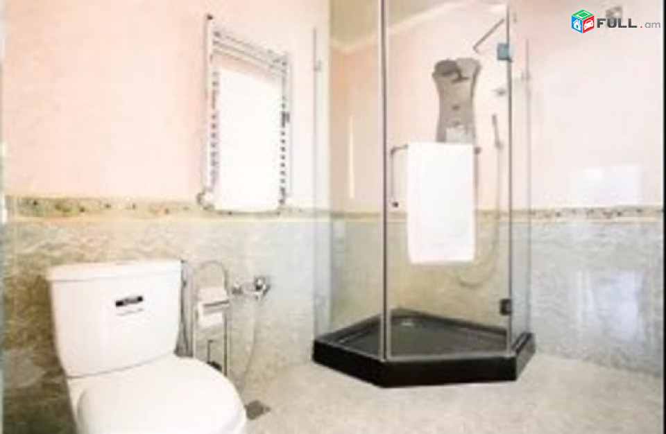 AV0881 Վարձով է տրվում 3 սենյականոց բնակարան Վարդանանց փողոցում