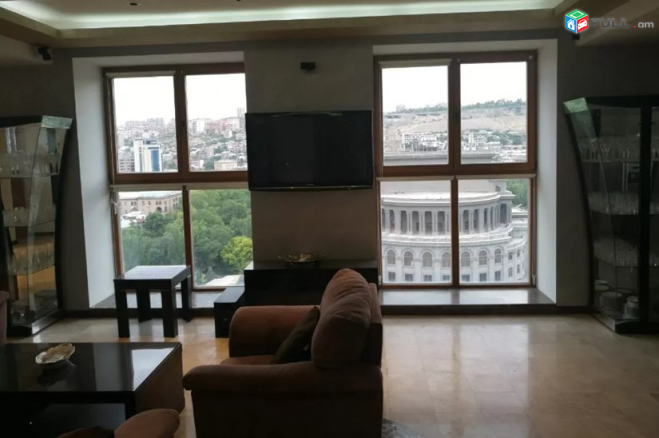AV0874 Վարձով է տրվում 3 սենյականոց բնակարան Հյուսիսային Պողոտայում