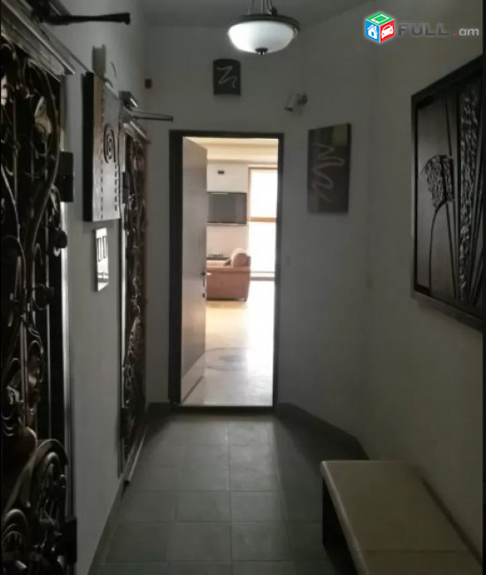 AV0874 Վարձով է տրվում 3 սենյականոց բնակարան Հյուսիսային Պողոտայում