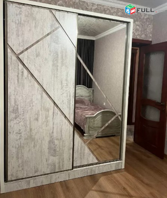 AV0921 Վարձով է տրվում 4 սենյականոց բնակարան Նազարեթ Սուրենյանի փողոցում