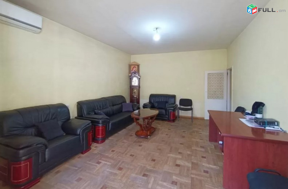 AV0942 Վարձով է տրվում 2 սենյականոց բնակարան Մուրացանի փողոցում