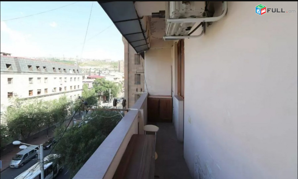 AV0963 Վարձով է տրվում 2 սենյականոց բնակարան Թումանյան փողոցում