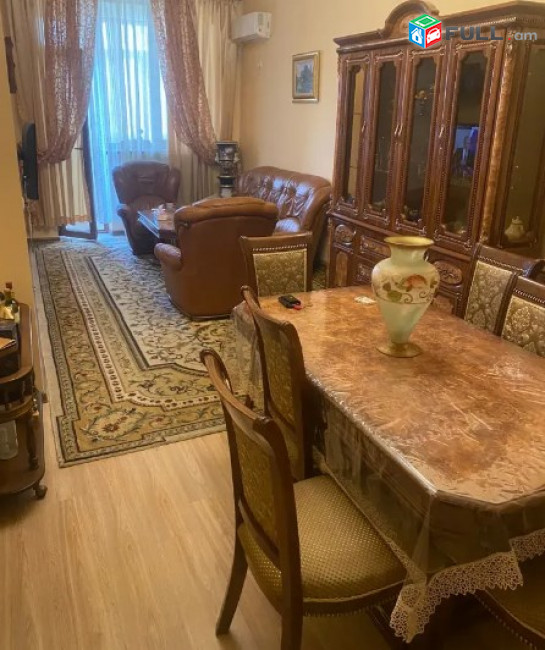 AV0964 Վարձով է տրվում 2 սենյականոց բնակարան Արգիշտի փողոցում