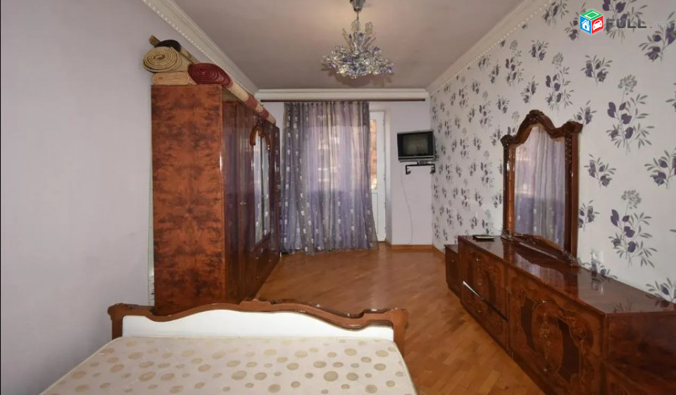 AV0966 Վարձով է տրվում 2 սենյականոց բնակարան Նալբանդյան փողոցում