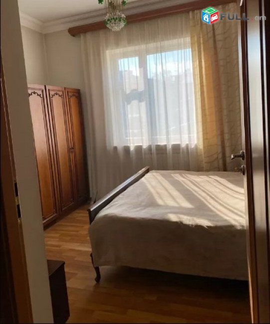 AV0968 Վարձով է տրվում 2 հարկանի առանձնատուն Օստրովսկու փողոցում
