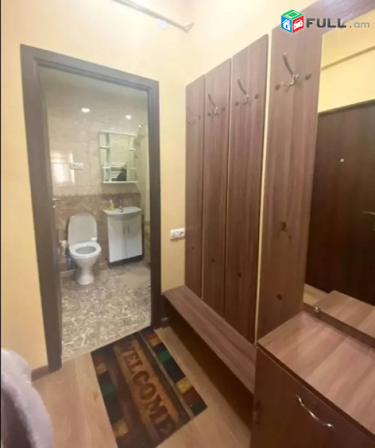 AV0962 Վարձով է տրվում 2 սենյականոց բնակարան Ոսկերիչների փողոցում