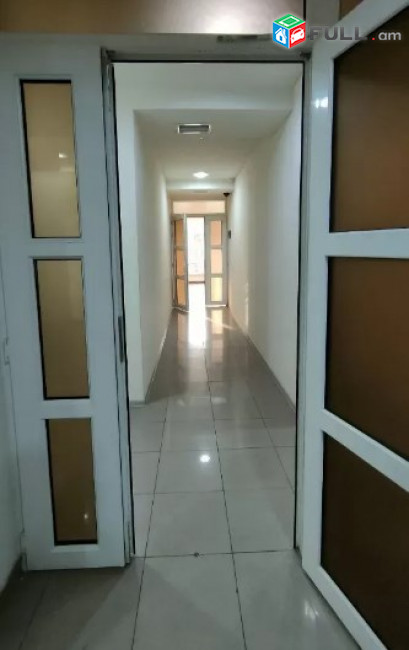 AV0957 Վարձով է տրվում գրասենյակային տարածք Չարենցի փողոցում