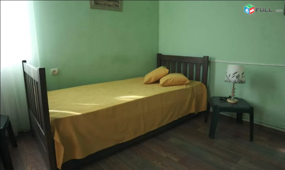 AV0954 Վարձով է տրվում 3 հարկանի առանձնատուն Քեռու փողոցում(Hostel)