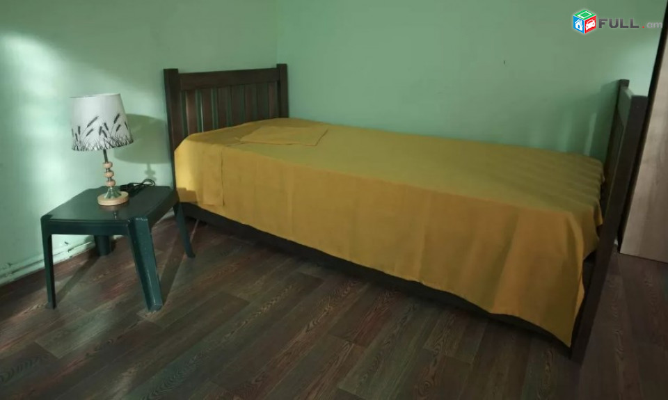 AV0954 Վարձով է տրվում 3 հարկանի առանձնատուն Քեռու փողոցում(Hostel)