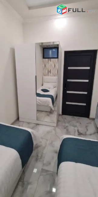 AV0823 Վարձով է տրվում 3 սենյականոց բնակարան Արամ Խաչատրյանի փողոցում