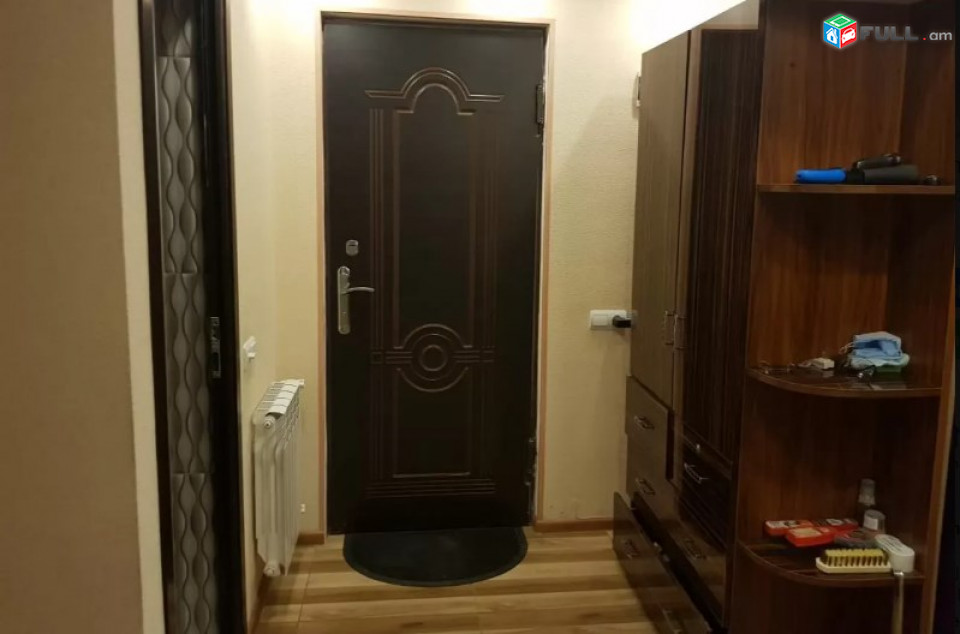 AV1001 Վարձով է տրվում 3 սենյականոց բնակարան Եղիշե Թադևոսյան փողոցում