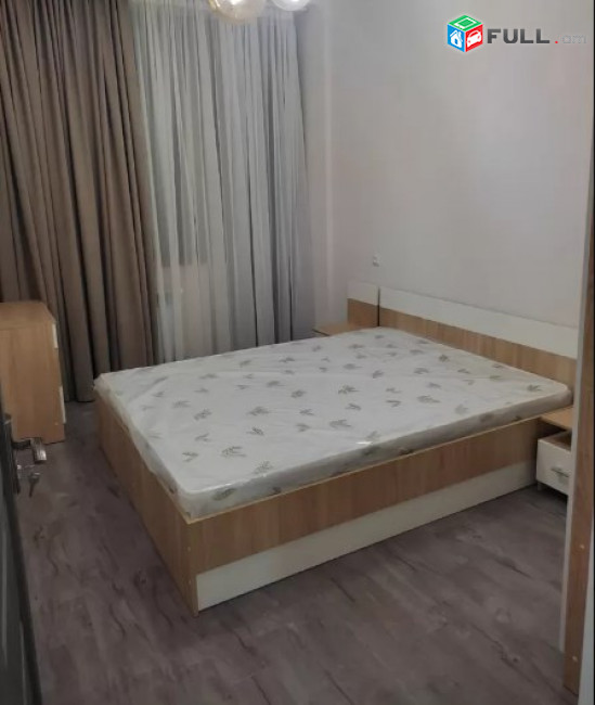 AV1042 Վարձով է տրվում 2 սենյականոց բնակարան Ադոնցի փողոցում