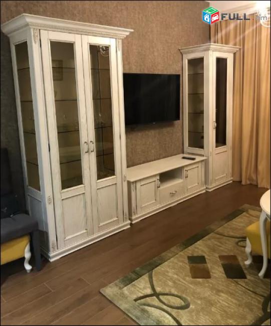 AV1036 Վարձով է տրվում 2 սենյականոց բնակարան Բյուզանդ փողոցում
