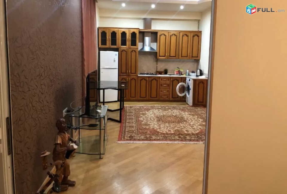 AV1058 Վարձով է տրվում 2 սենյականոց բնակարան Մաշտոցի պողոտայում