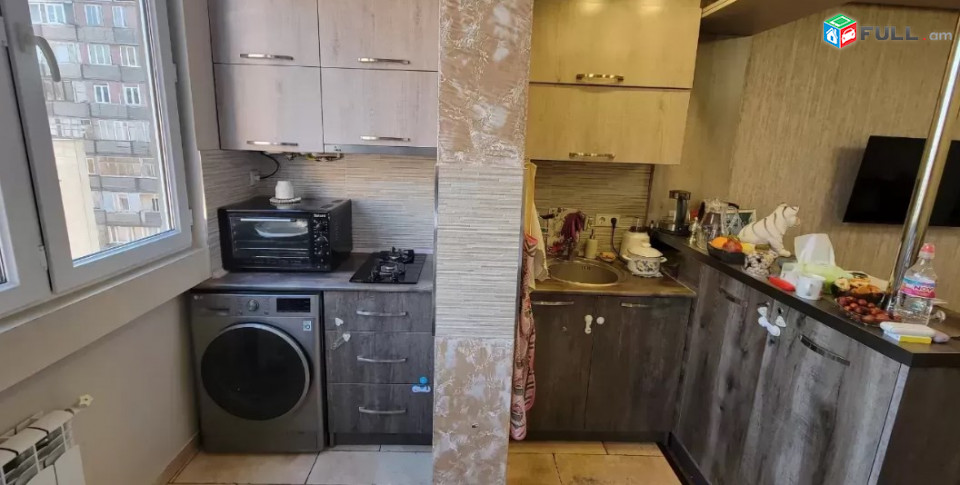 AV1002 Վարձով է տրվում 2 սենյականոց բնակարան Արամ Խաչատրյան փողոցում